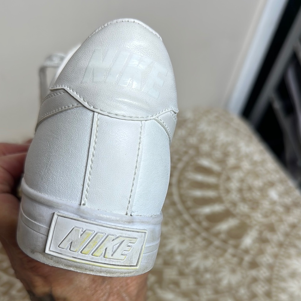 Nike White Athletic Shoes Classic Design - Picture 2 of 15